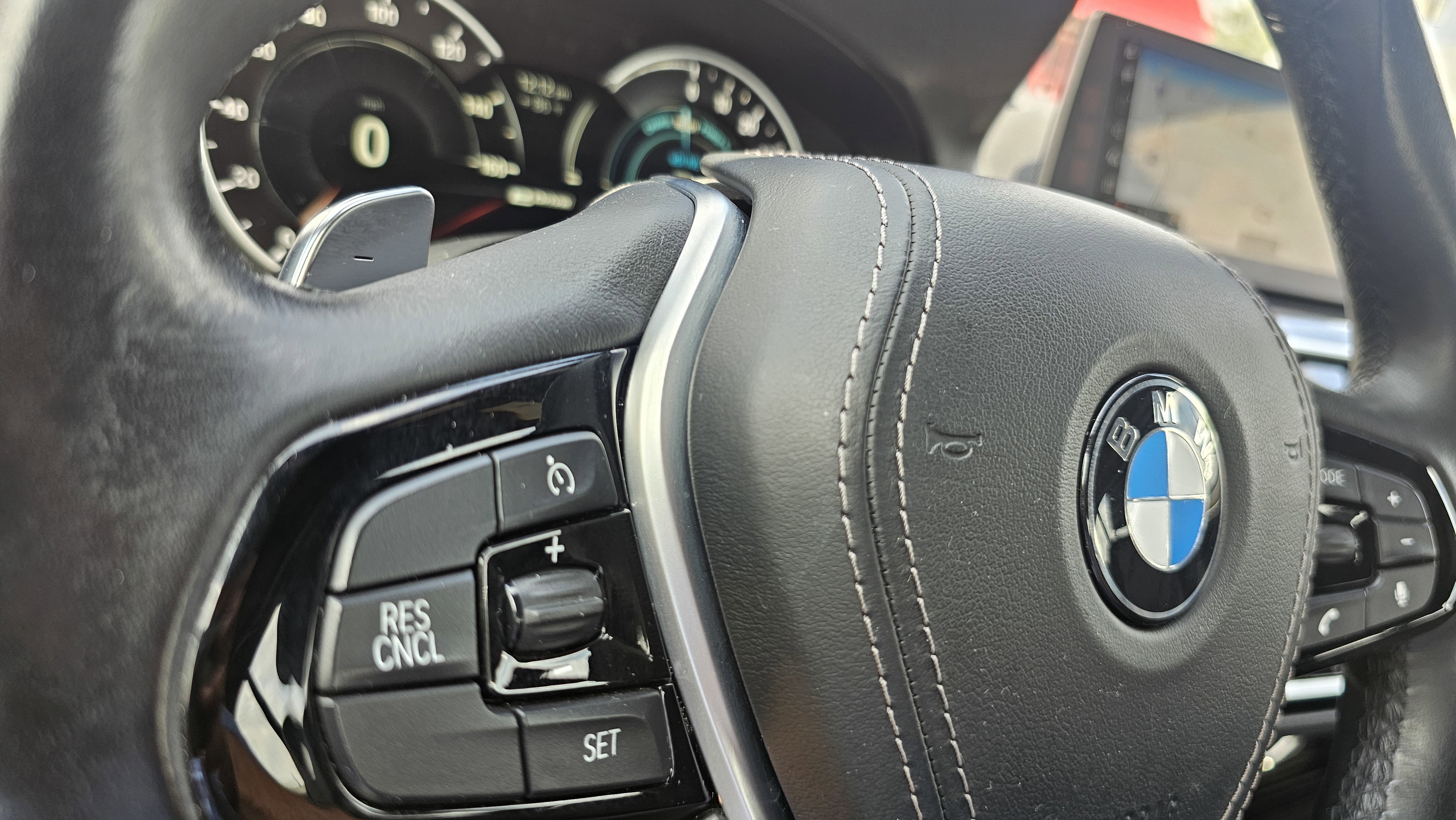 Used 2018 BMW 530e w/ Premium Package 2 image 46