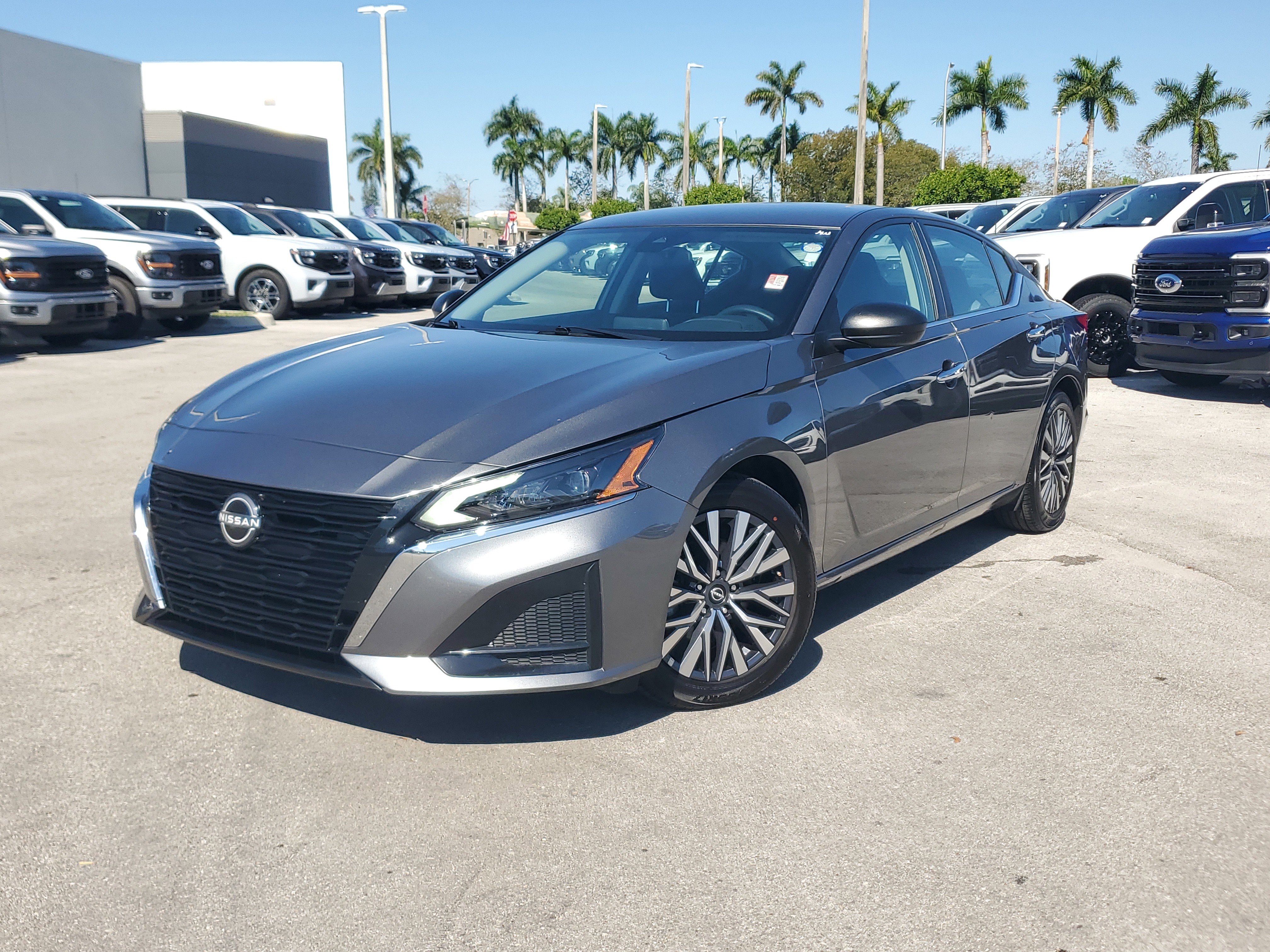 Certified 2025 Nissan Altima 2.5 SV image 31