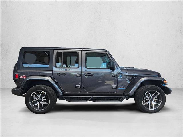 Used 2024 Jeep Wrangler Unlimited AWD/4WD image 4
