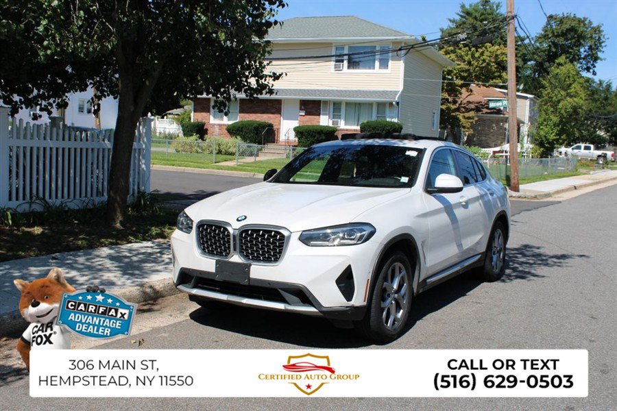Used 2024 BMW X4 xDrive30i AWD/4WD image 2