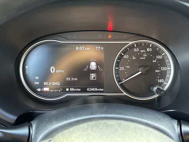 Used 2019 Nissan Kicks SV FWD image 29