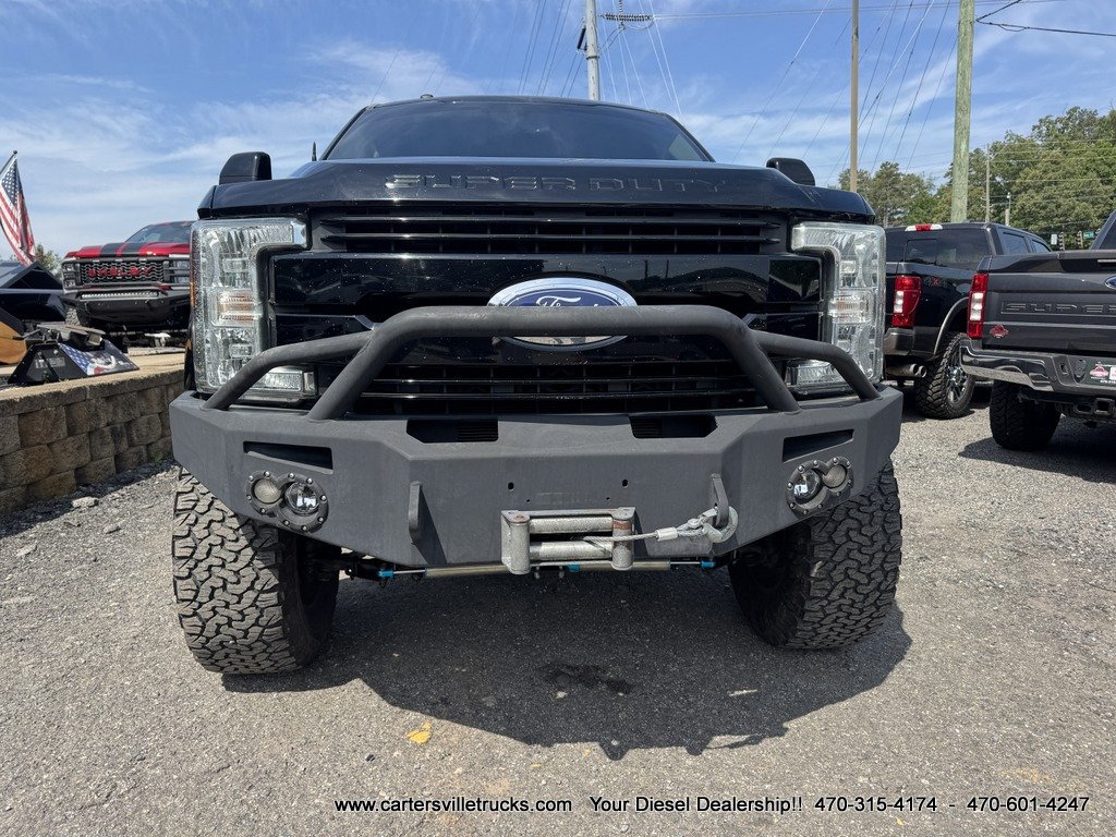 Used 2017 Ford F250 Lariat w/ Lariat Value Package AWD/4WD image 4