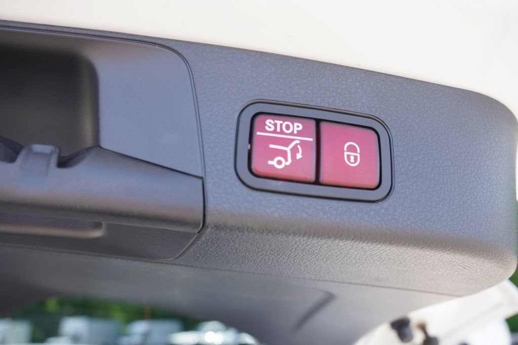 Used 2022 Mercedes-Benz GLB 250 4MATIC image 22