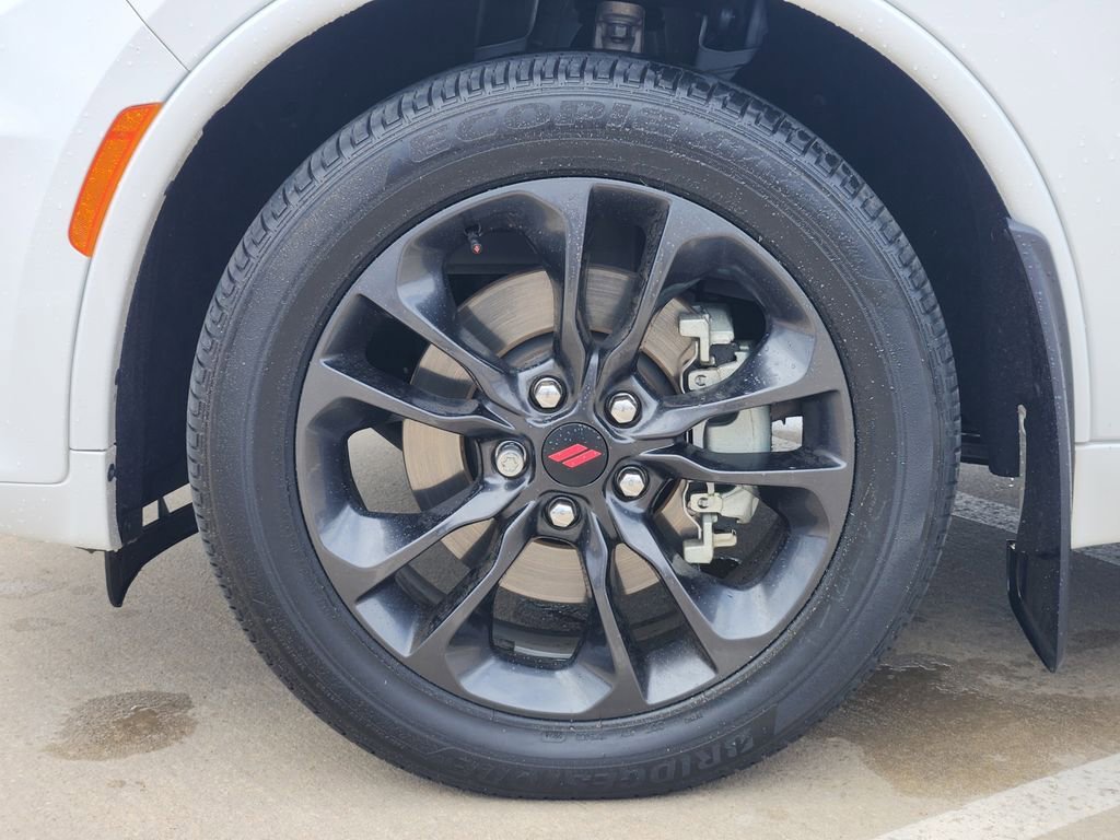 Used 2025 Dodge Durango GT w/ Blacktop Package AWD/4WD image 13