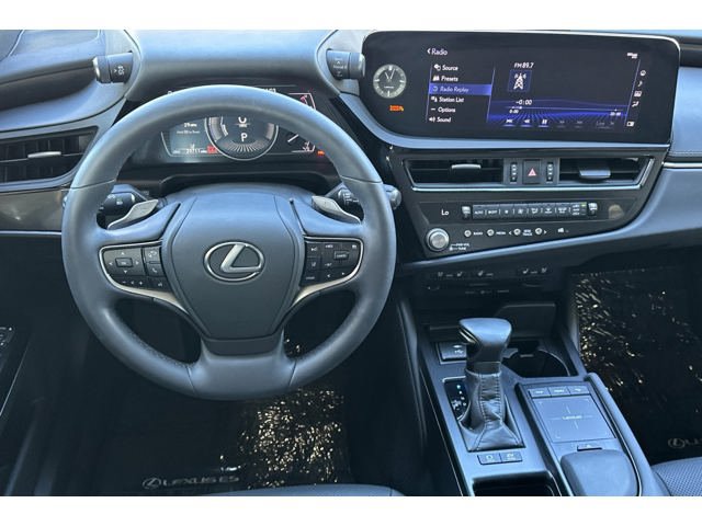 Certified 2022 Lexus ES 300h w/ Premium Package FWD image 14