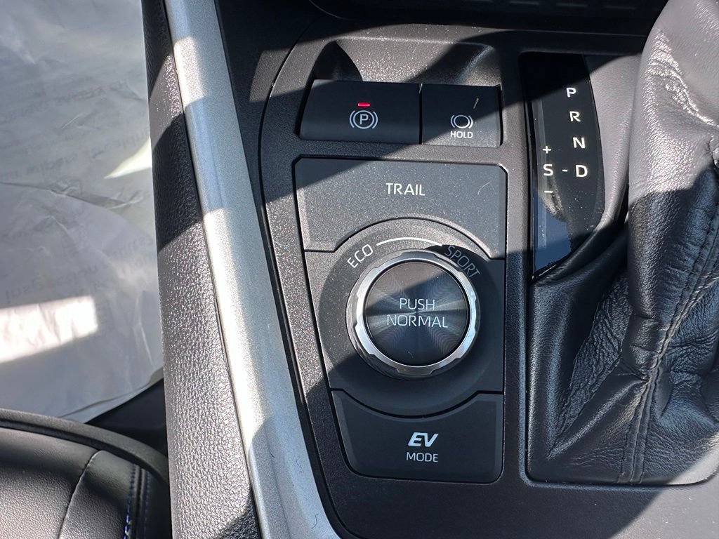 Used 2024 Toyota RAV4 XSE AWD/4WD image 24
