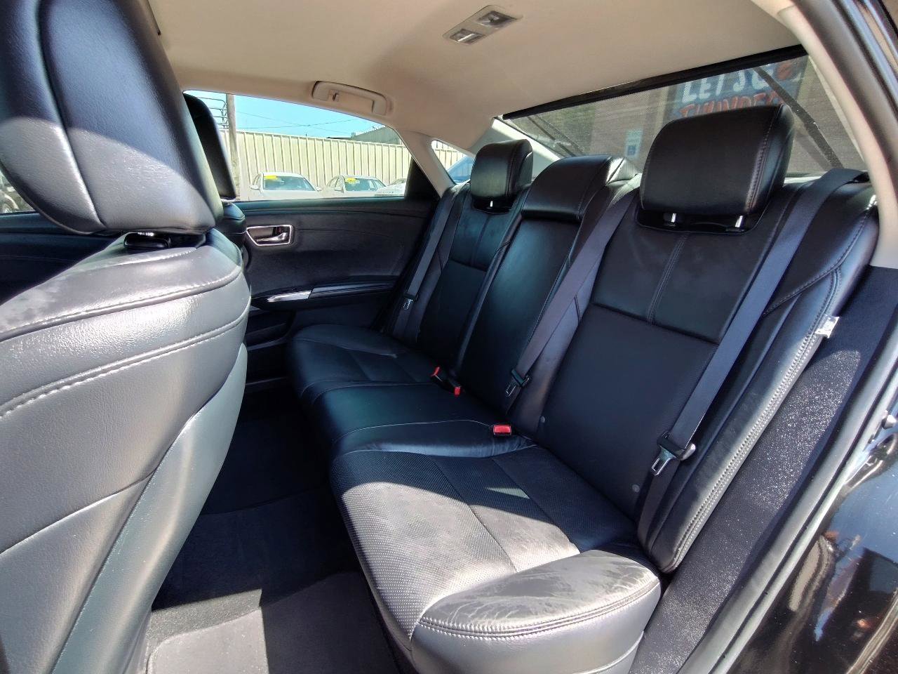 Used 2017 Toyota Avalon Limited FWD image 36