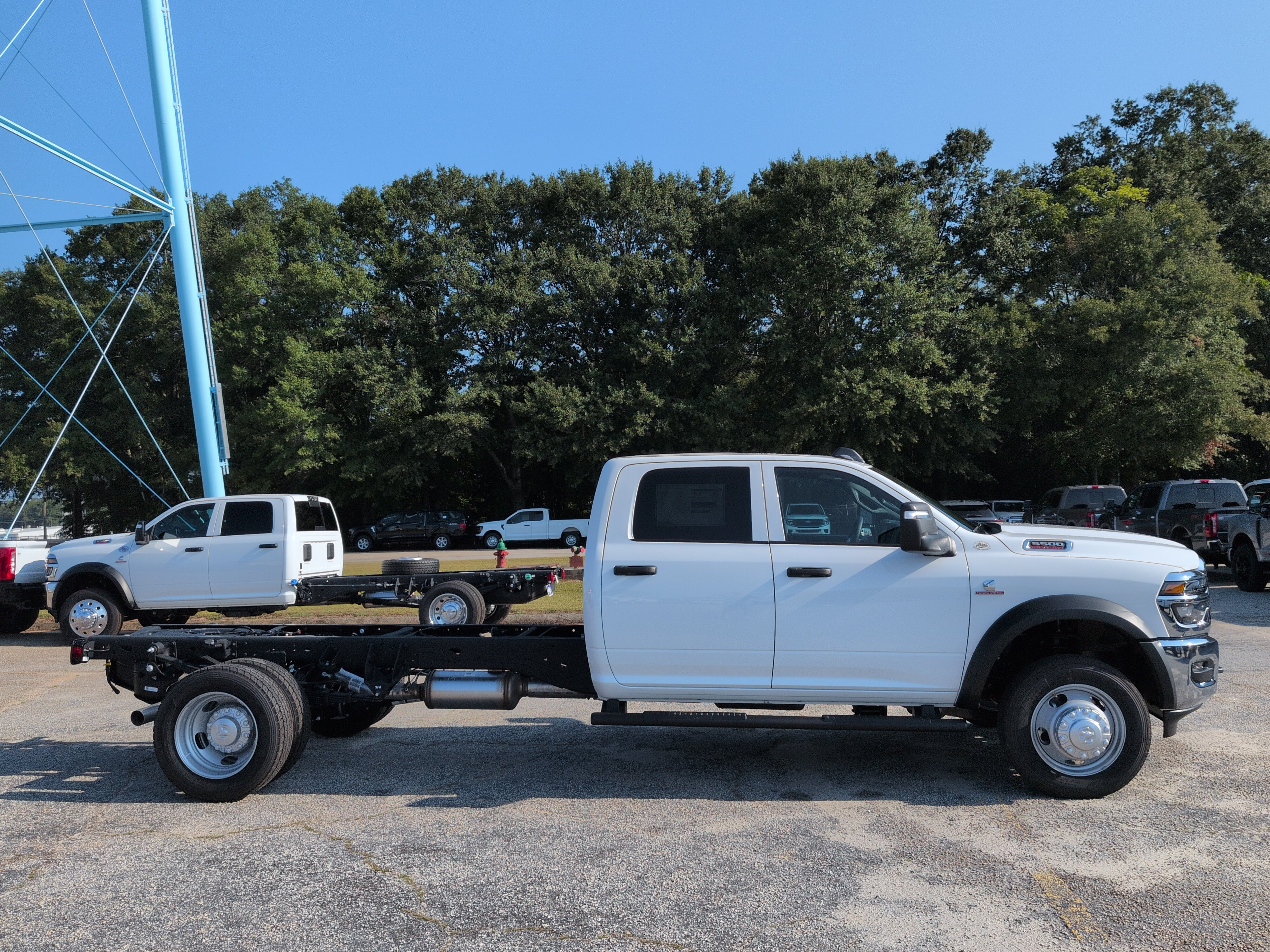 New 2027 RAM 5500 Tradesman w/ Chrome Appearance Group AWD/4WD image 2
