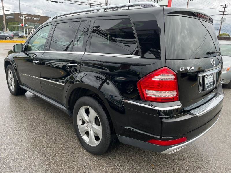 Used 2011 Mercedes-Benz GL 450 4MATIC image 3