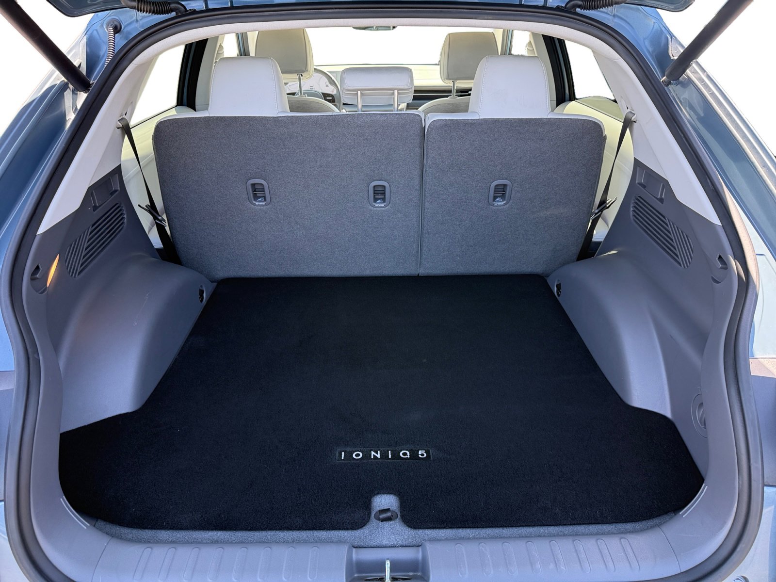 Certified 2022 Hyundai Ioniq 5 SEL w/ Cargo Package AWD/4WD image 17