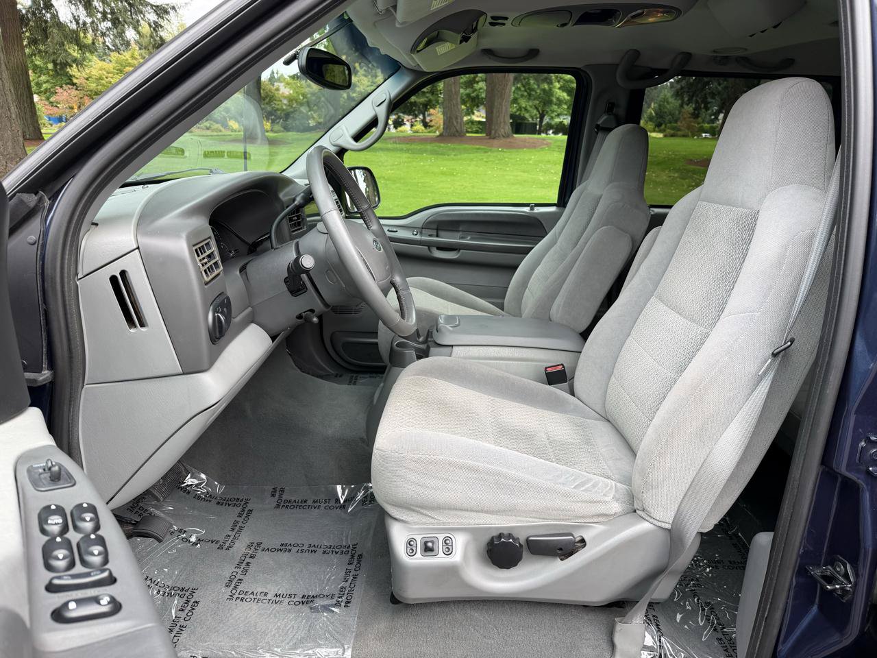 Used 2002 Ford Excursion XLT RWD image 10