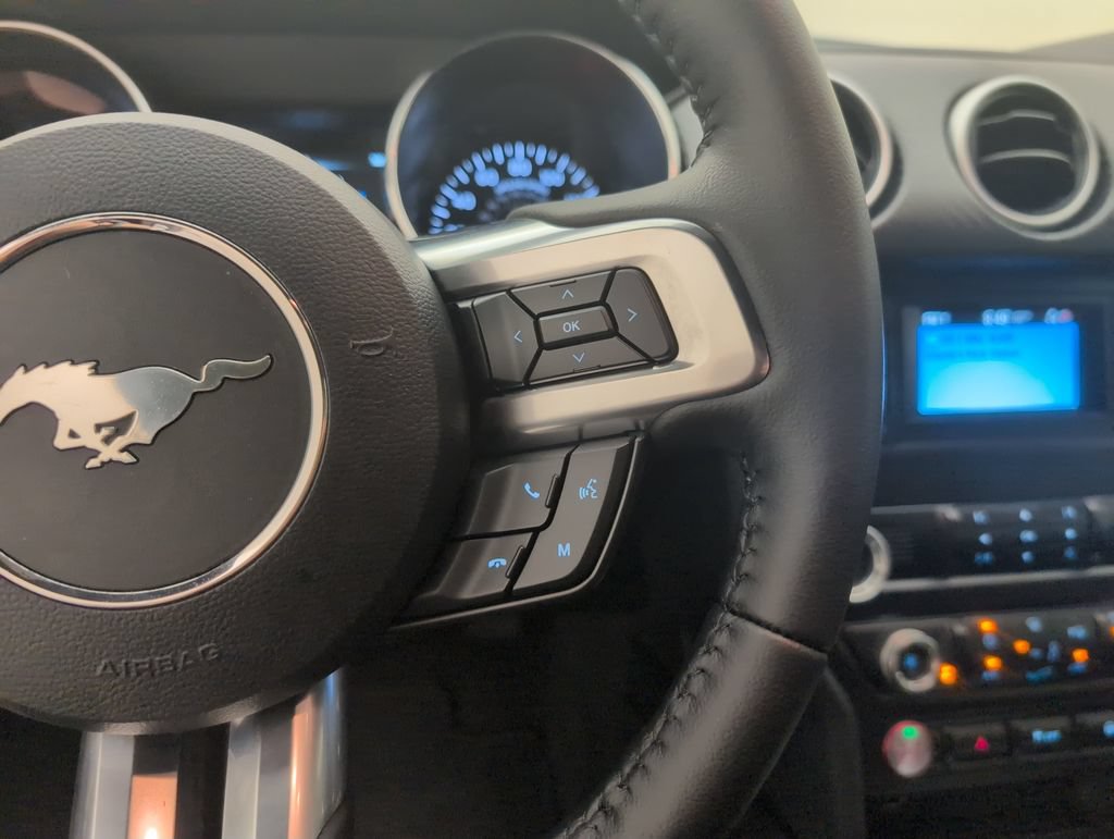 Used 2020 Ford Mustang Coupe RWD image 32