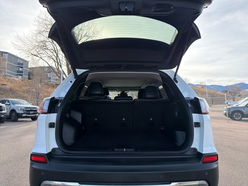 Used 2021 Jeep Cherokee Limited image 22