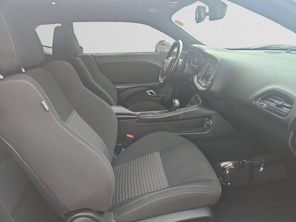 Used 2022 Dodge Challenger GT AWD/4WD image 16
