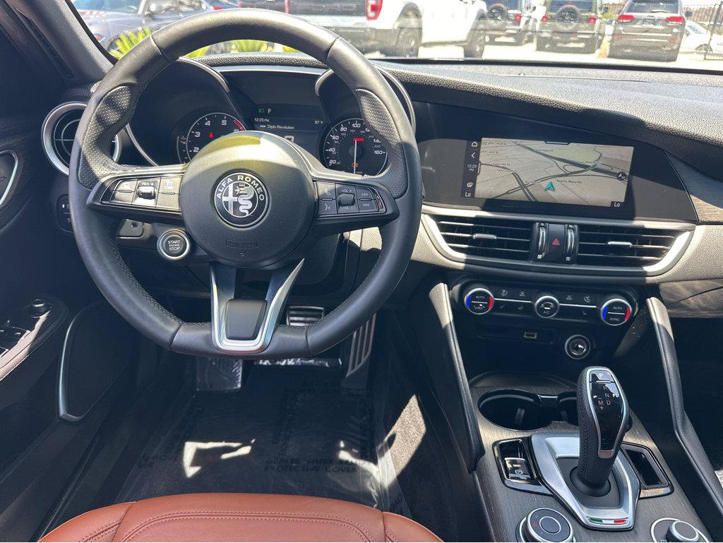 Used 2023 Alfa Romeo Giulia Ti RWD image 20