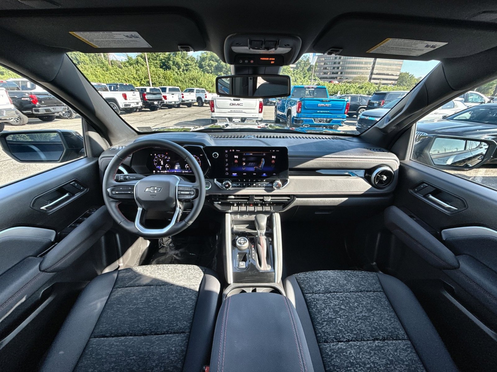 New 2025 Chevrolet Colorado Z71 w/ Midnight Edition image 23