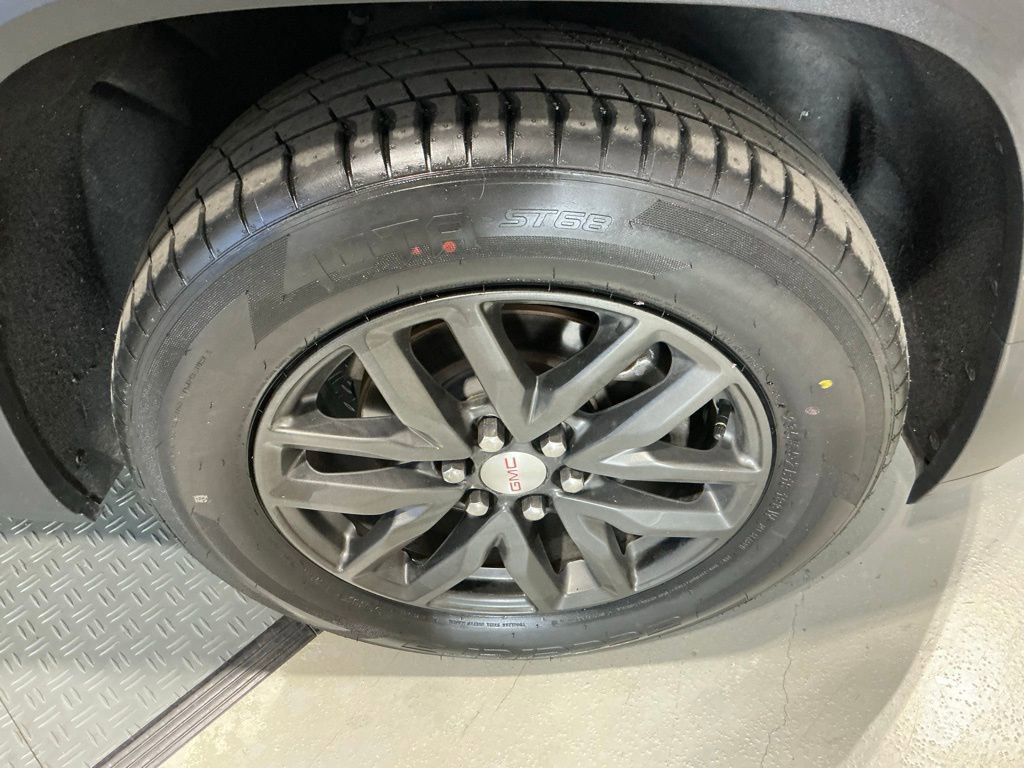 Used 2019 GMC Acadia SLT w/ LPO, Floor Liner Package FWD image 48