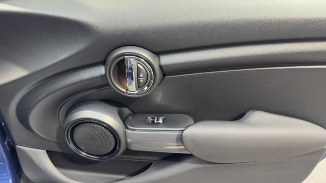 Used 2015 MINI Cooper 4-Door Hardtop FWD image 12