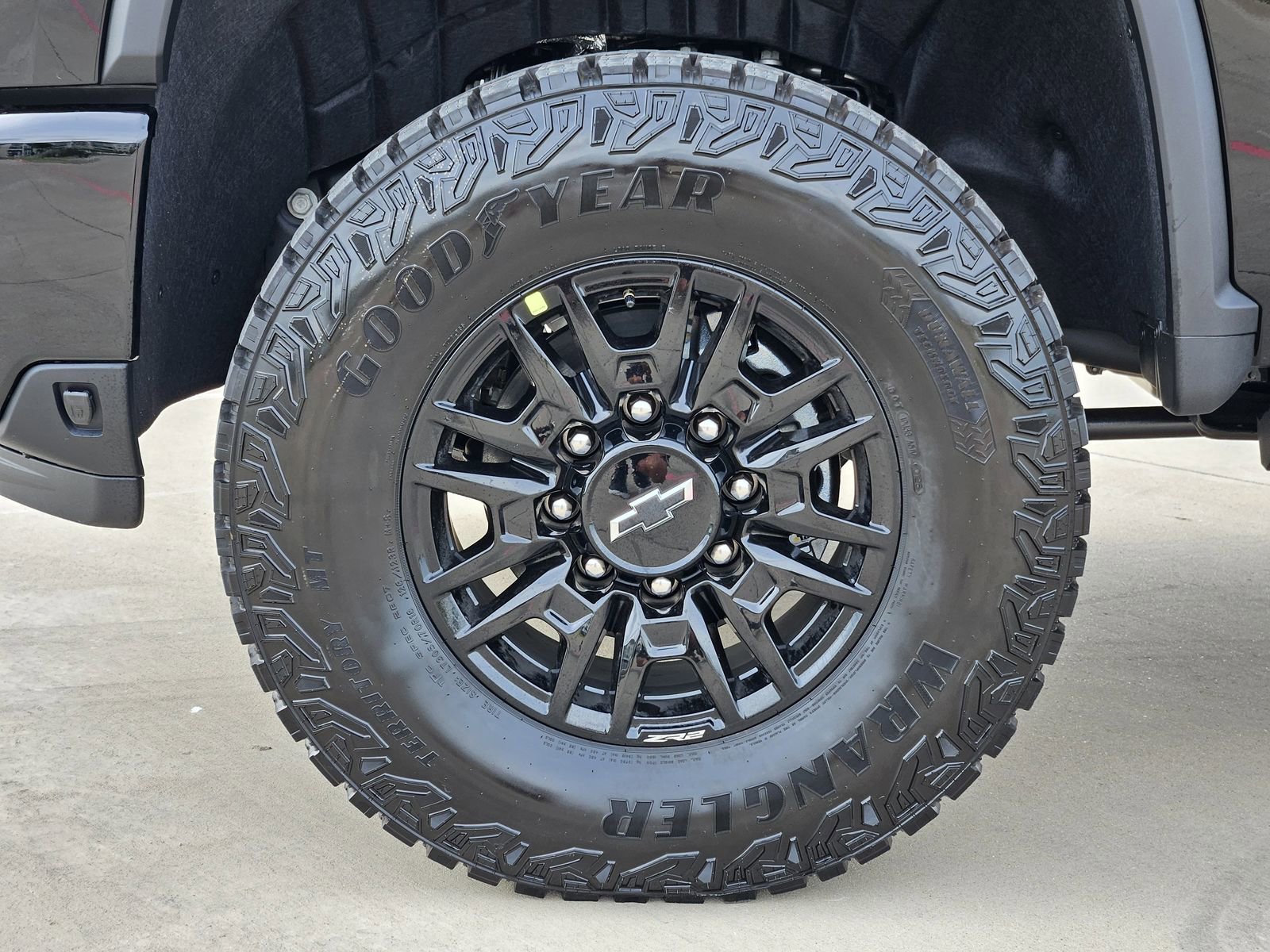 New 2026 Chevrolet Silverado 2500 ZR2 AWD/4WD image 13