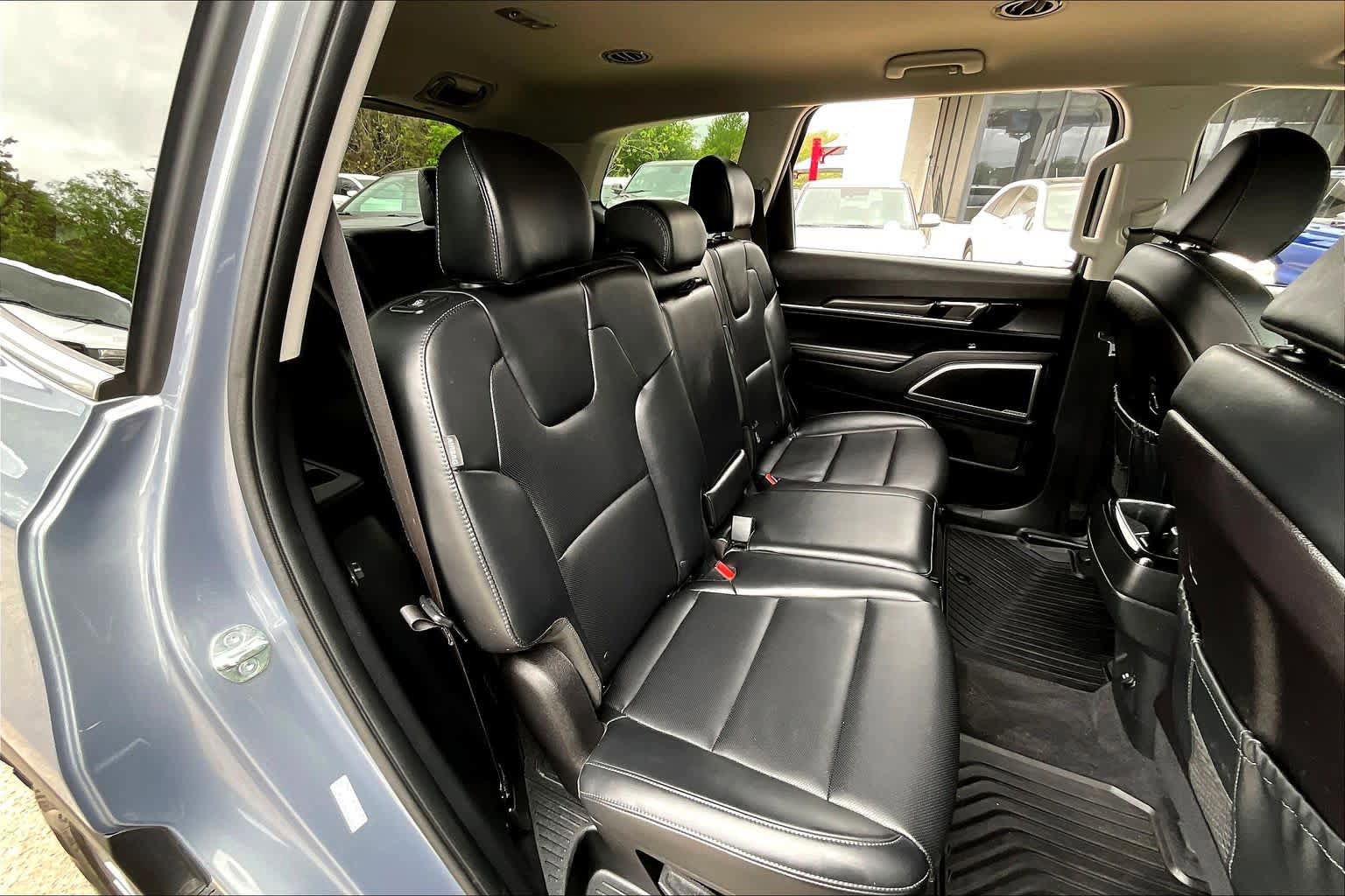 Used 2024 Kia Telluride LX image 18