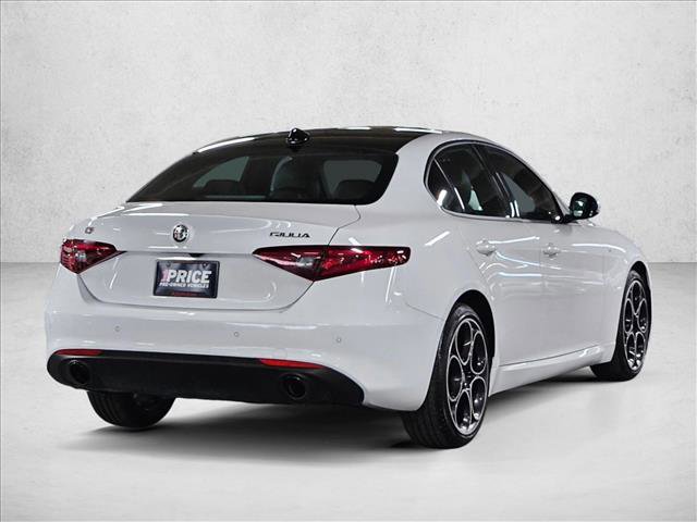 Used 2022 Alfa Romeo Giulia Ti image 5