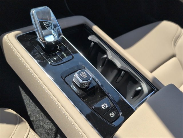 New 2026 Volvo XC90 B6 Plus image 17