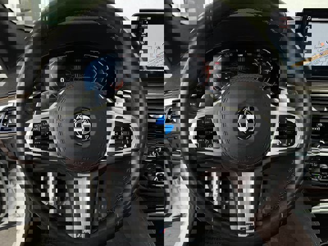 Used 2021 BMW 540i image 16