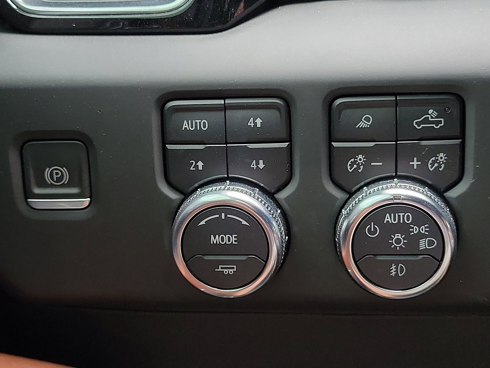 Used 2024 GMC Sierra 2500 Denali Ultimate image 16