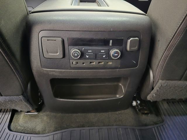 Used 2018 Chevrolet Tahoe LT w/ LT Signature Package image 35