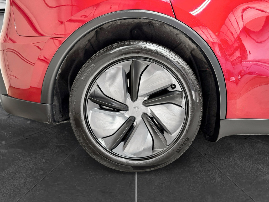 Used 2026 Tesla Model Y AWD image 34