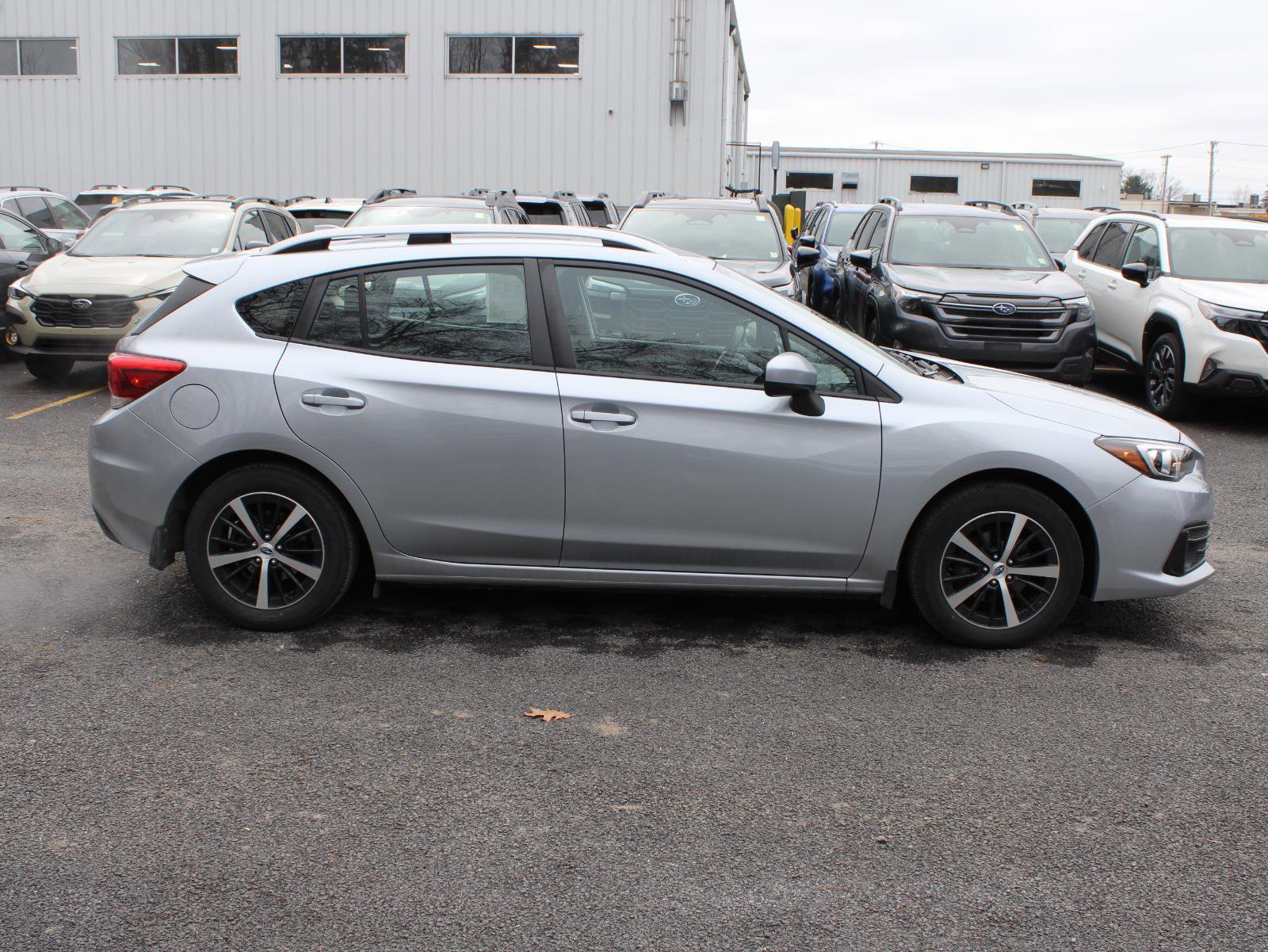 Used 2023 Subaru Impreza Premium image 4