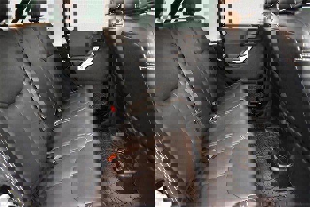 Used 2017 Jeep Wrangler Unlimited Rubicon w/ Cold Weather Group image 12