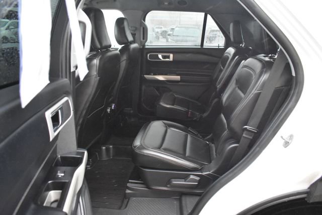 Used 2022 Ford Explorer XLT w/ Equipment Group 202A image 32