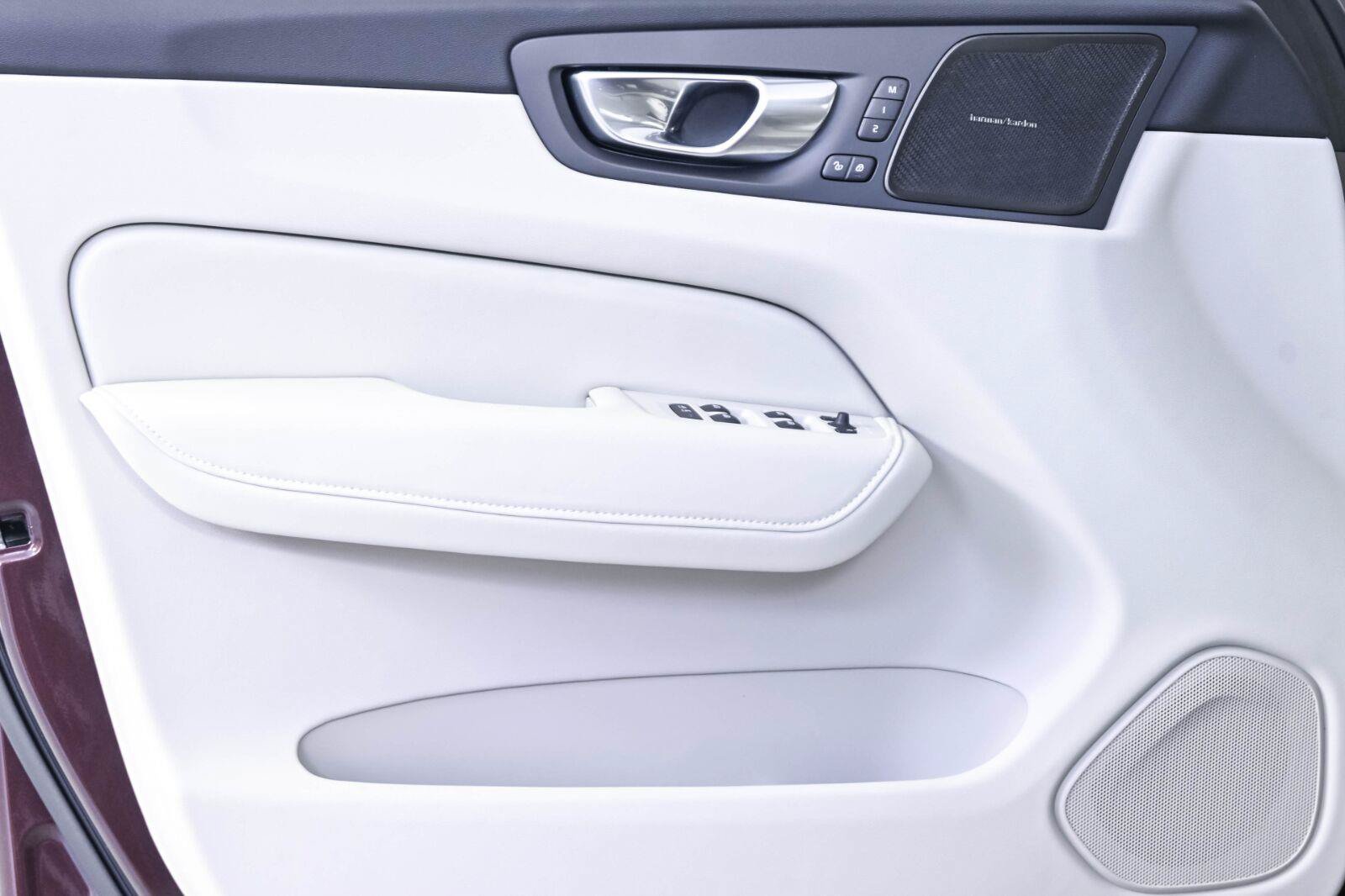 New 2027 Volvo XC60 B5 Ultra AWD/4WD image 6