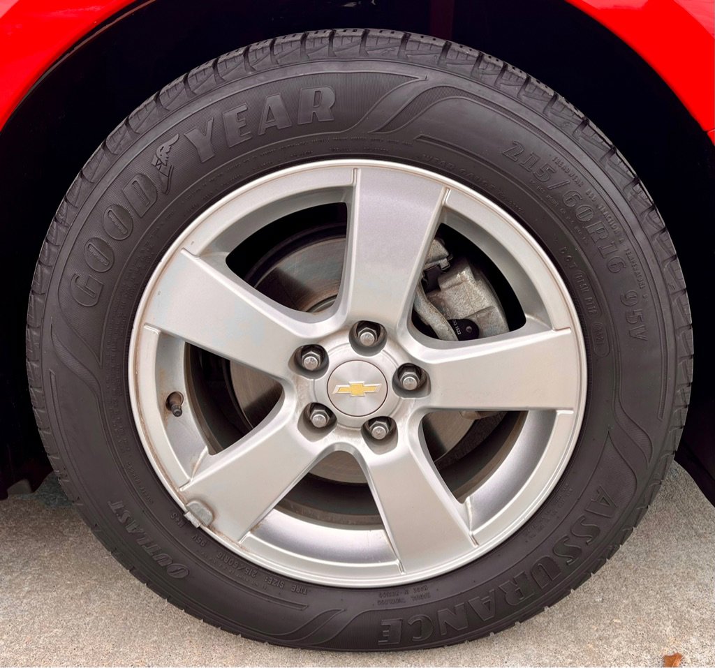 Used 2016 Chevrolet Cruze LT image 9