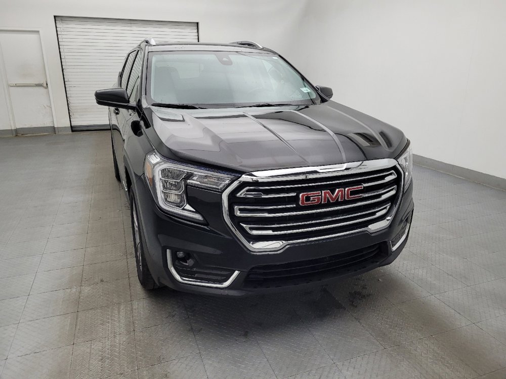 Used 2024 GMC Terrain SLT image 14