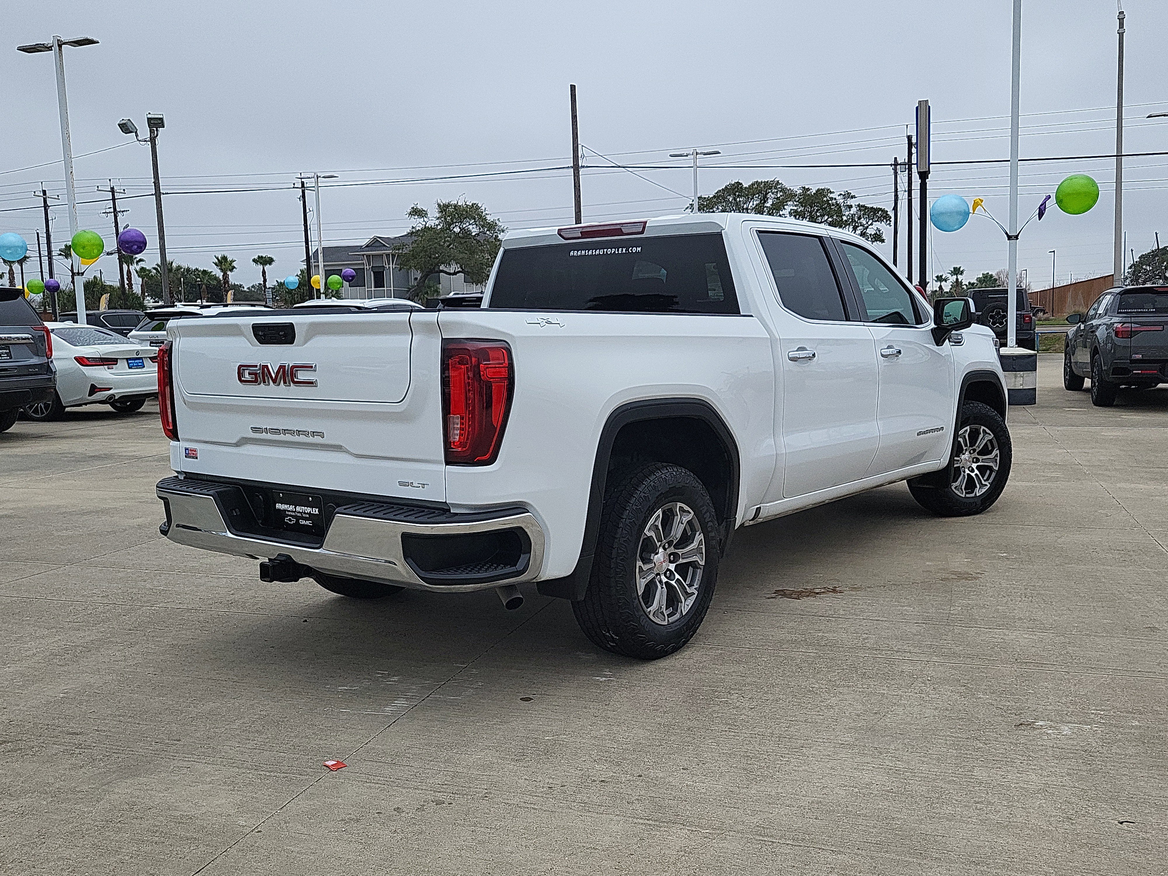Used 2025 GMC Sierra 1500 SLT AWD/4WD image 6