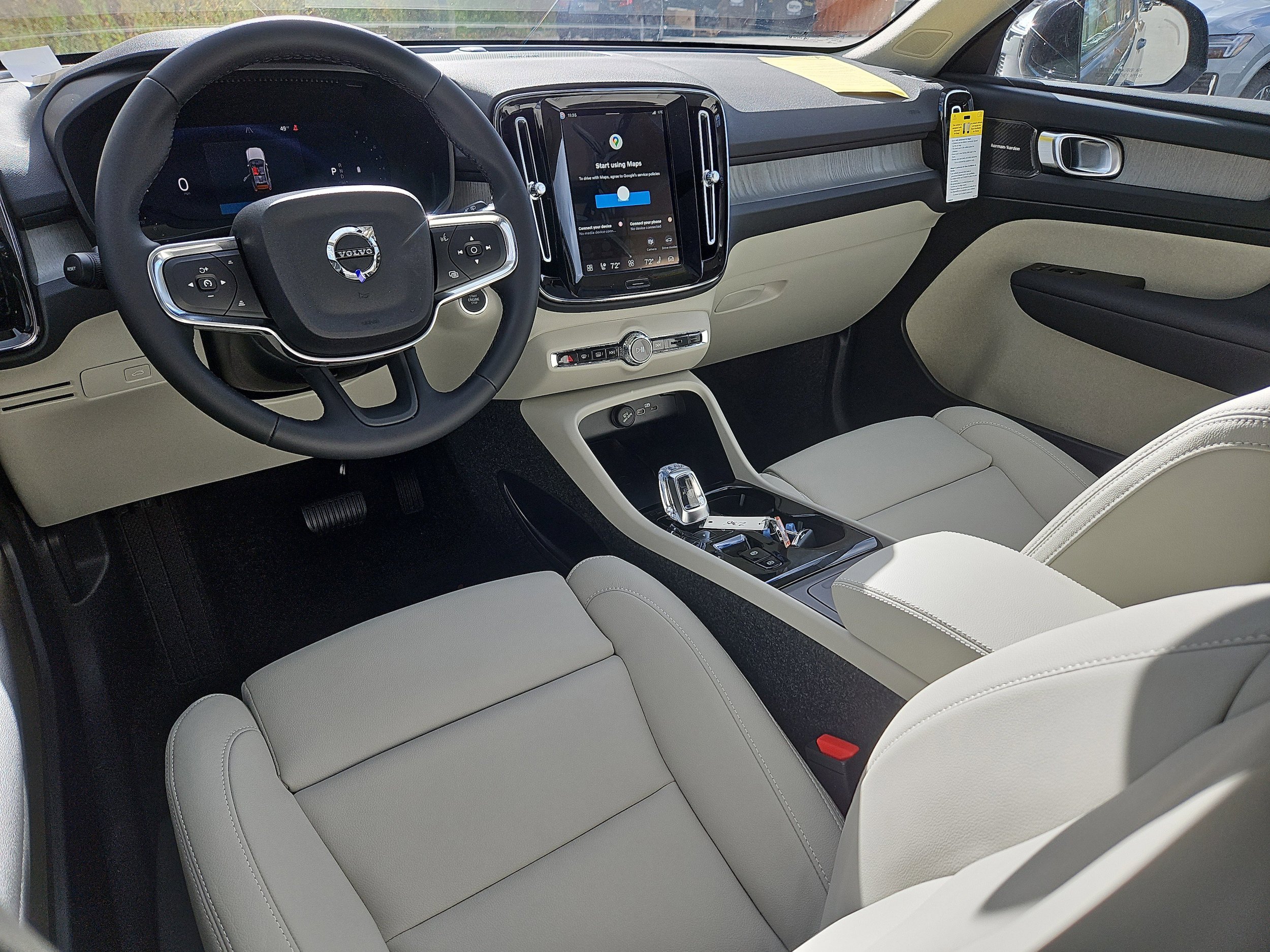 New 2026 Volvo XC40 B5 Ultra w/ Protection Package Premier AWD/4WD image 3