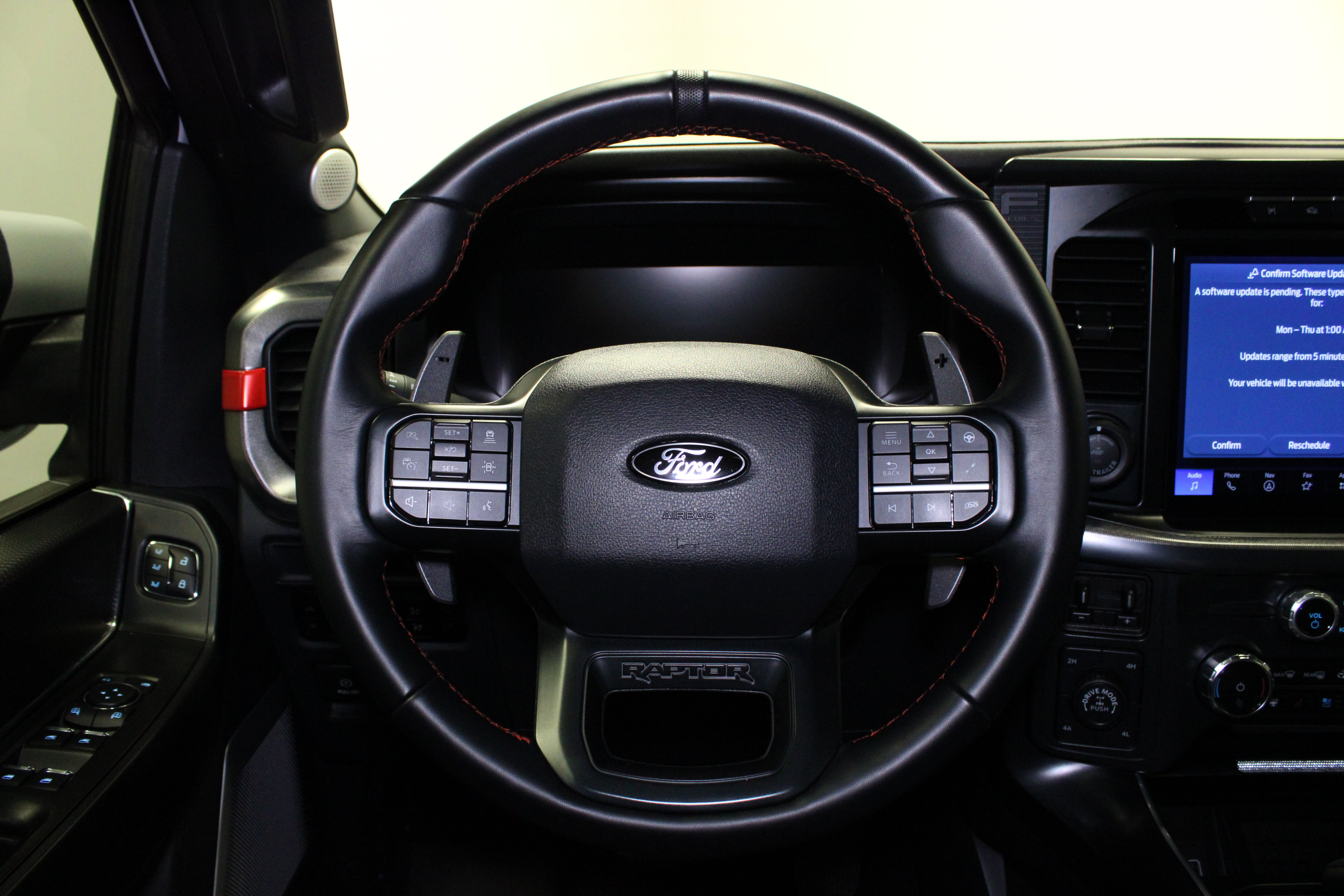 Used 2025 Ford F150 Raptor AWD/4WD image 22