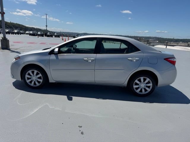 Used 2014 Toyota Corolla LE FWD image 6