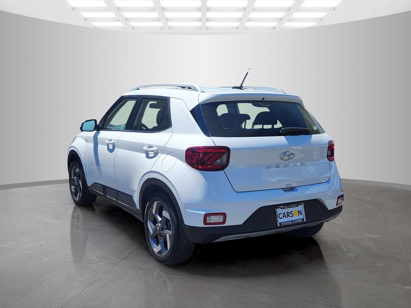 Certified 2026 Hyundai Venue SEL FWD image 5