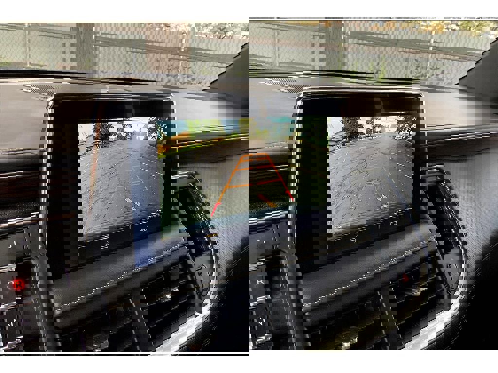 Used 2023 Chevrolet Suburban Premier image 22