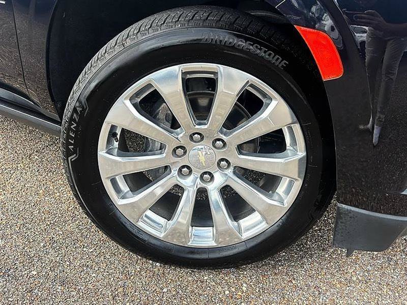 Used 2022 Chevrolet Tahoe Premier w/ Premium Package 2 RWD image 52