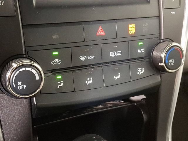 Used 2015 Toyota Camry LE FWD image 17