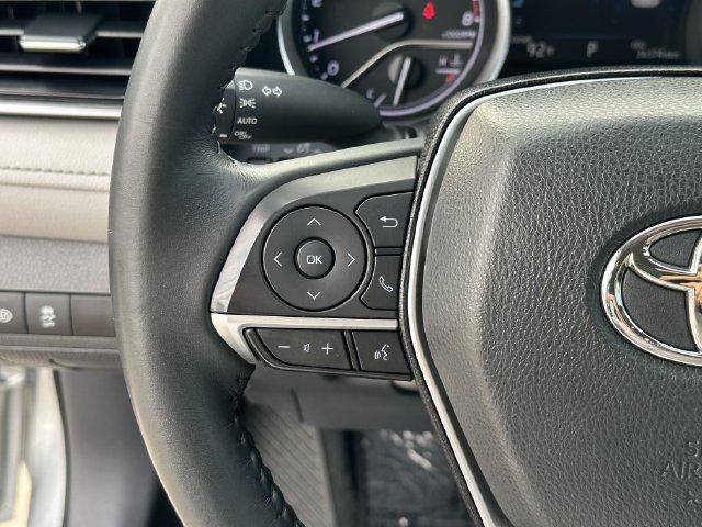 Used 2022 Toyota Camry XLE FWD image 13