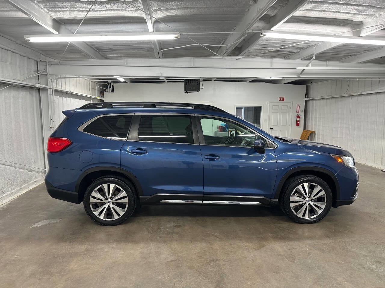 Used 2020 Subaru Ascent Limited w/ Technology Package