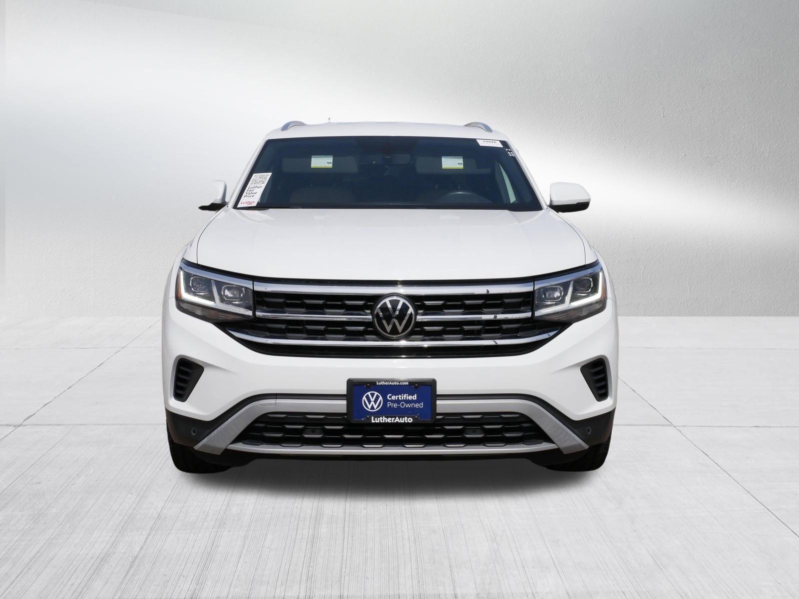 Certified 2023 Volkswagen Atlas Cross Sport SE AWD/4WD image 2