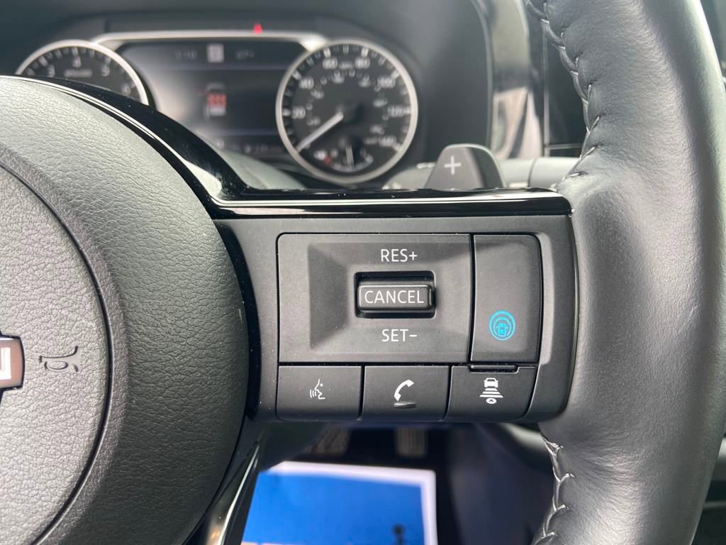 Used 2023 Nissan Pathfinder SL w/ Lighting Package (N92) image 32