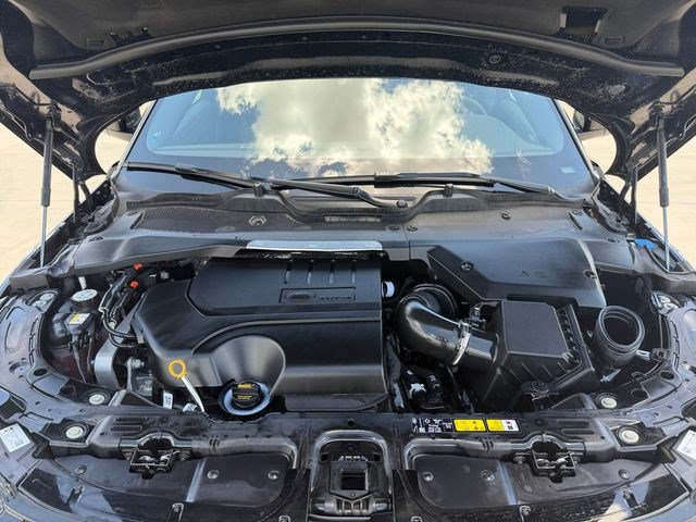 Used 2026 Land Rover Range Rover Evoque Dynamic SE AWD/4WD image 19