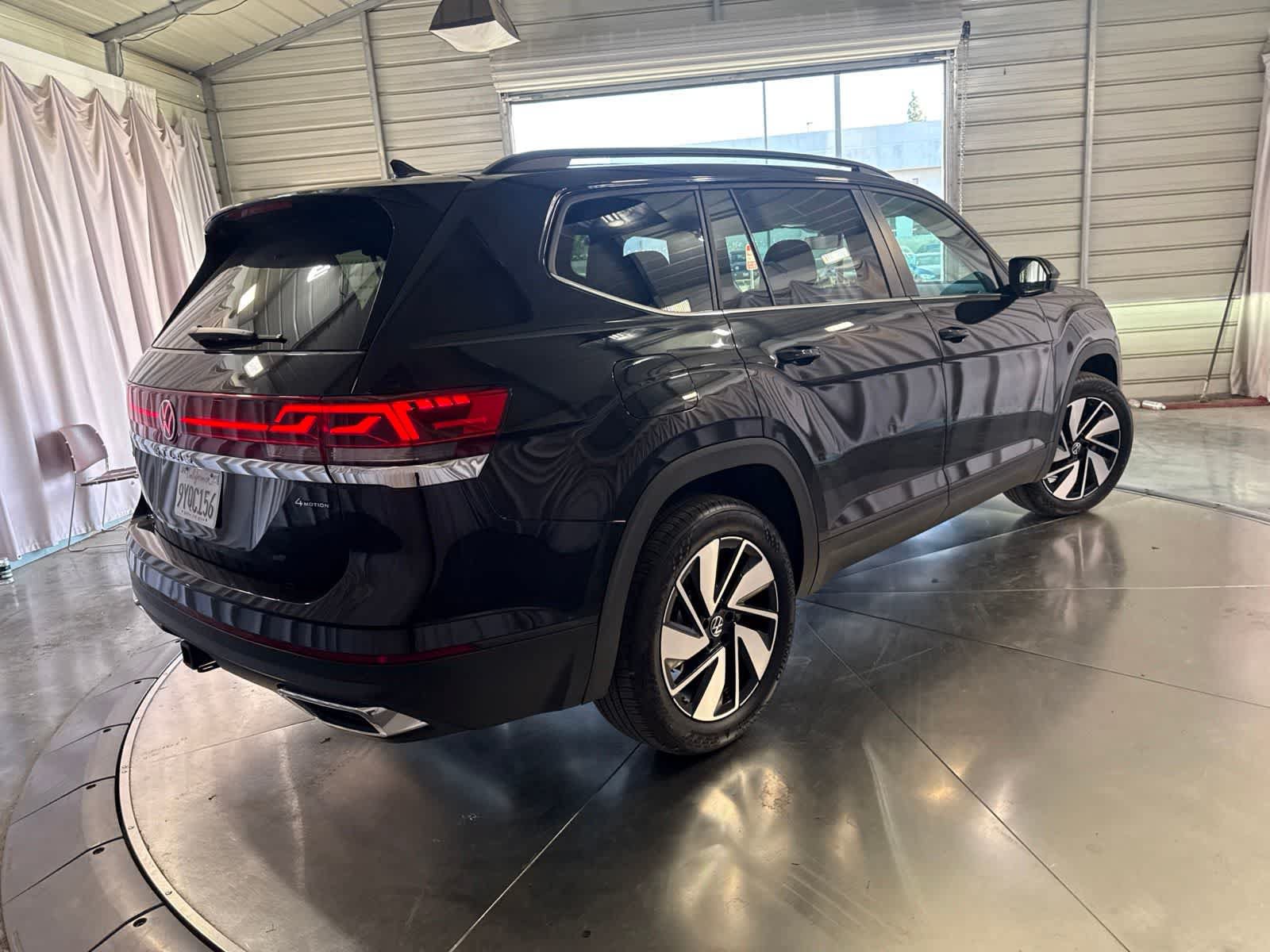 Used 2026 Volkswagen Atlas SE AWD/4WD image 5